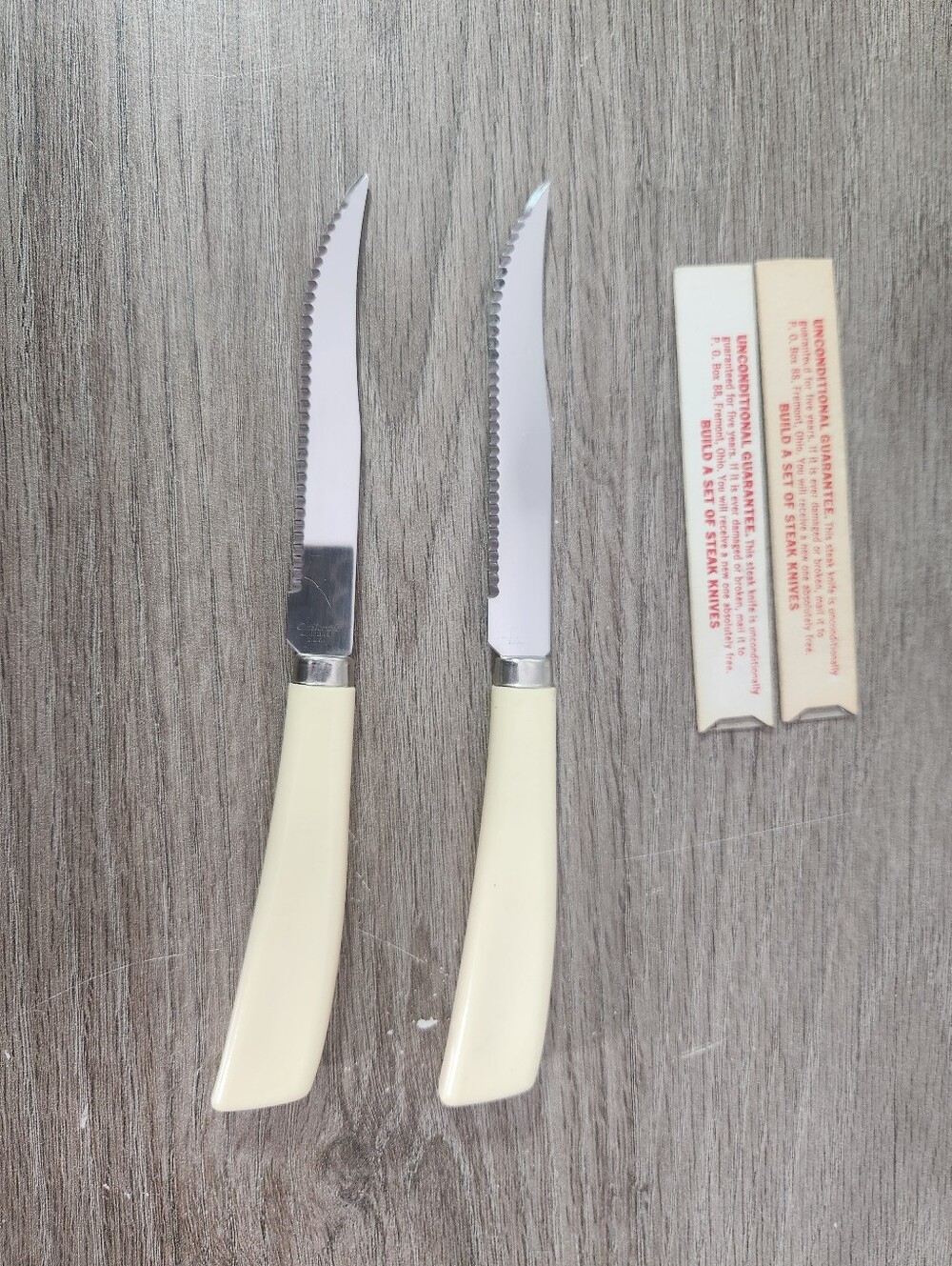 Vintage 1960s Quikut Quikkle Steak Knives  Stainless Steel W/Cream Handles